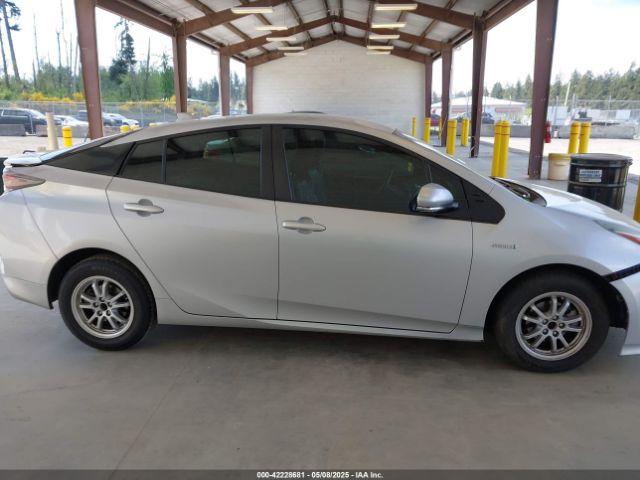 JTDKARFU1G3506403 Toyota Prius Four