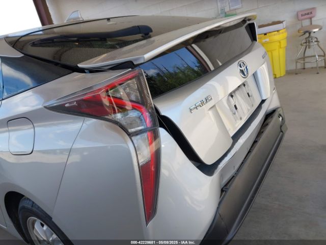 JTDKARFU1G3506403 Toyota Prius Four
