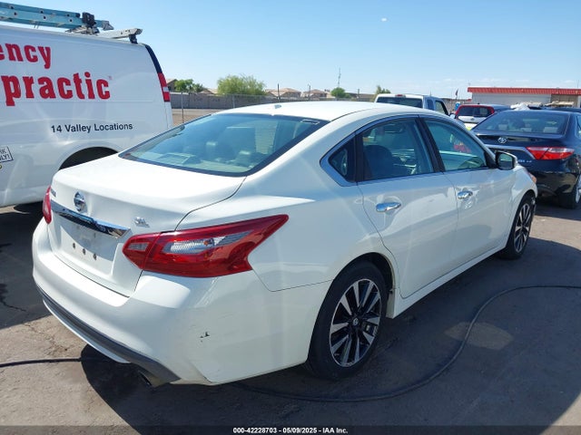 1N4AL3APXJC177377 Nissan Altima 2.5 Sl