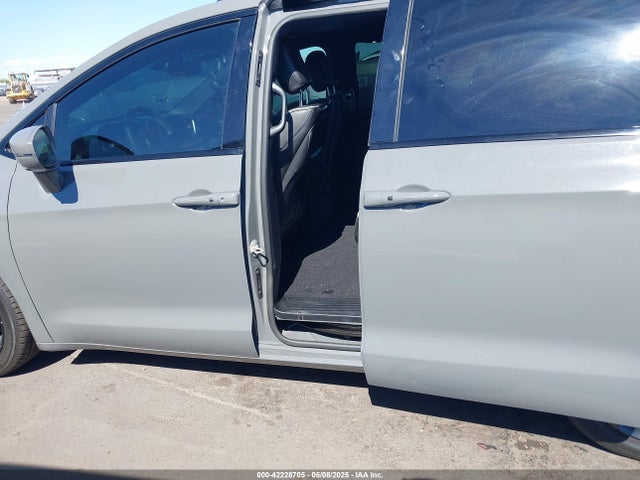 2C4RC1GG0NR187714 Chrysler Pacifica Limited