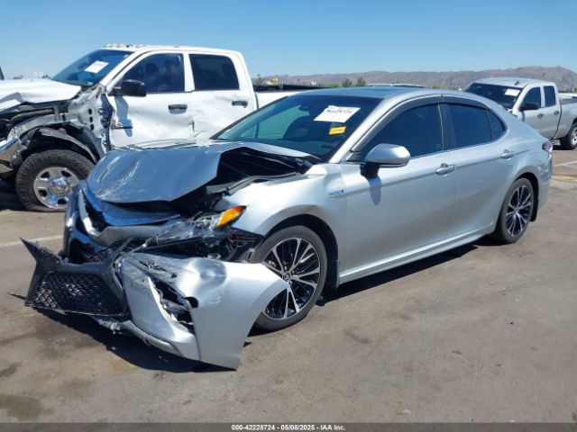 4T1B21HK3JU001163 Toyota Camry Hybrid Se