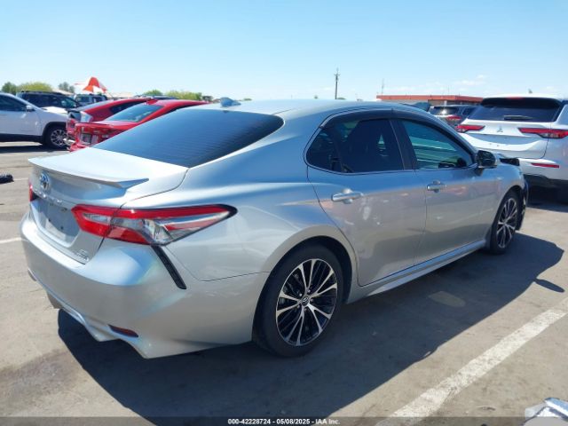 4T1B21HK3JU001163 Toyota Camry Hybrid Se