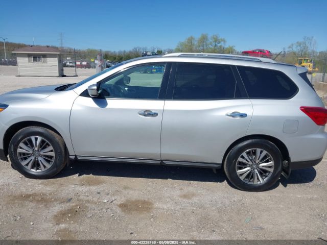 5N1DR2MN5HC683800 Nissan Pathfinder Sv