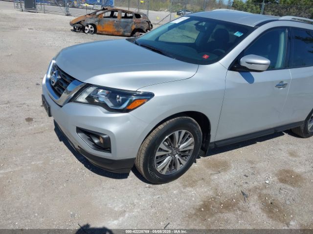 5N1DR2MN5HC683800 Nissan Pathfinder Sv
