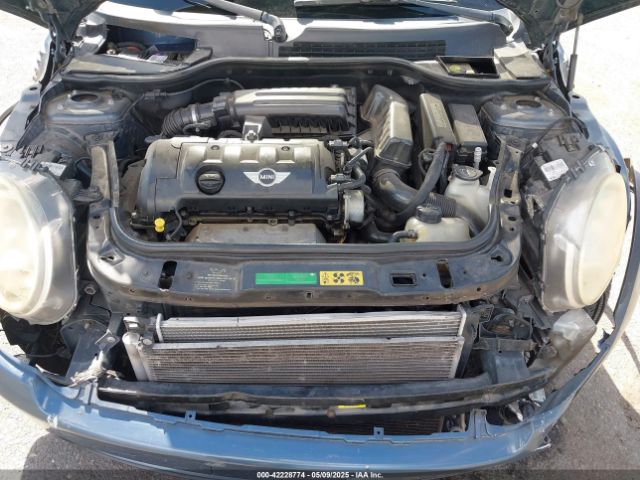 2010 MINI COOPER WMWMF3C52ATZ25692 Photo 9
