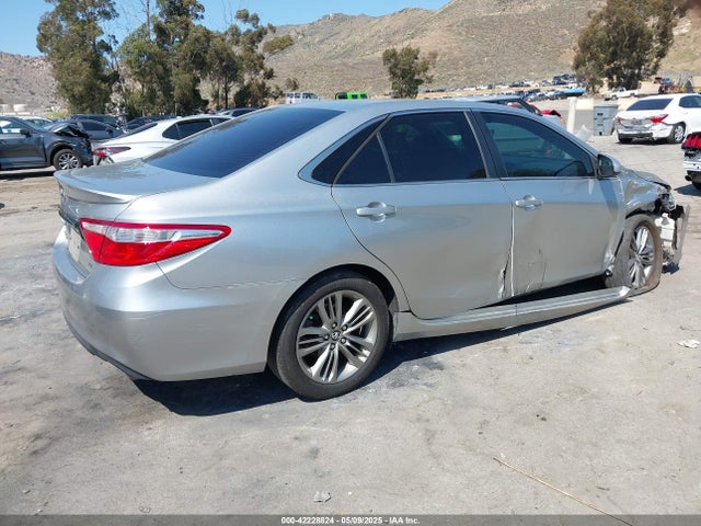 4T1BF1FK1HU420808 Toyota CAMRY SE