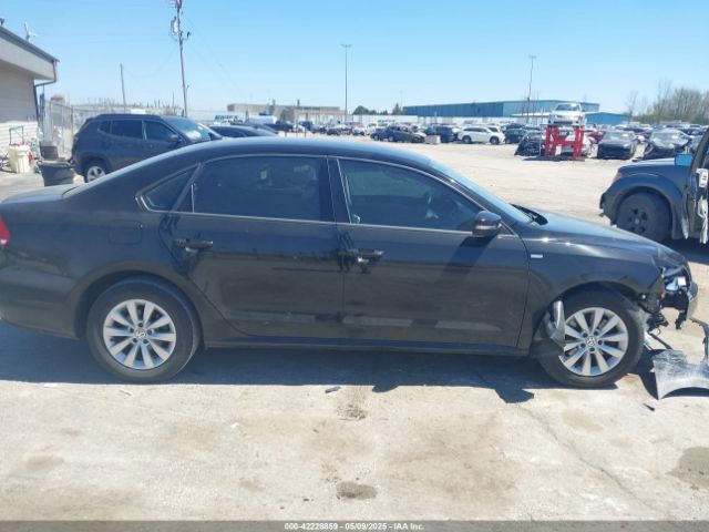 1VWAT7A31EC118381 Volkswagen Passat 1.8t Wolfsburg Edition