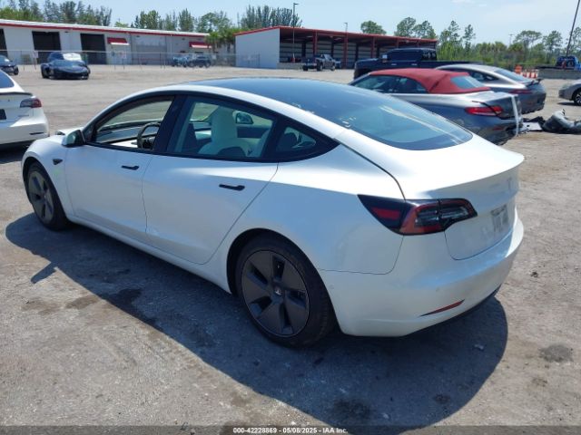 2021 TESLA MODEL 3 5YJ3E1EB5MF847912 Photo 2