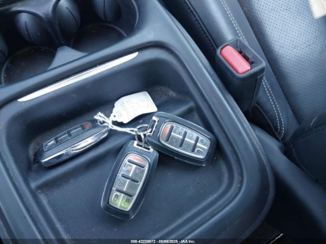 2C4RC1BG0KR638594 Chrysler Pacifica Touring L