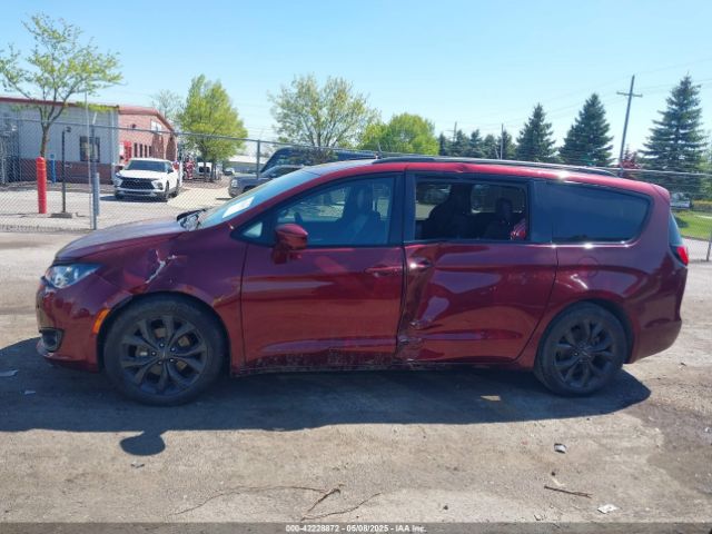 2C4RC1BG0KR638594 Chrysler Pacifica Touring L