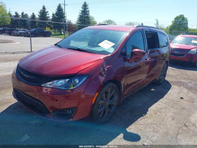 2C4RC1BG0KR638594 Chrysler Pacifica Touring L