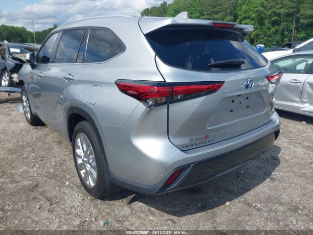 2023 TOYOTA HIGHLANDER 5TDXBRCHXPS583604 Photo 2
