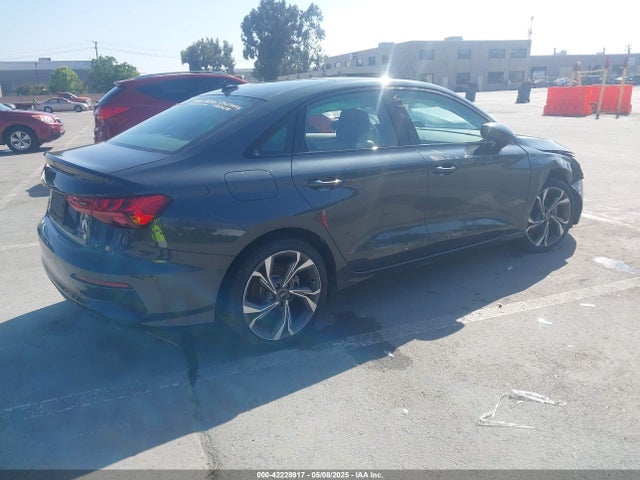 WAUHUDGY4PA070404 Audi 40 tfsi