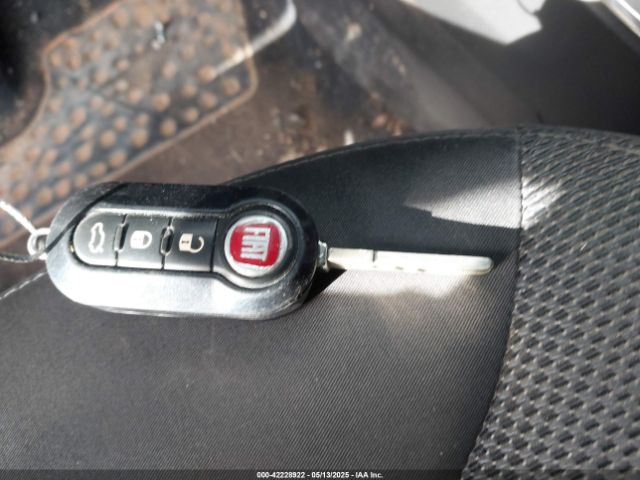 2014 FIAT 500L ZFBCFADH3EZ028642 Photo 10