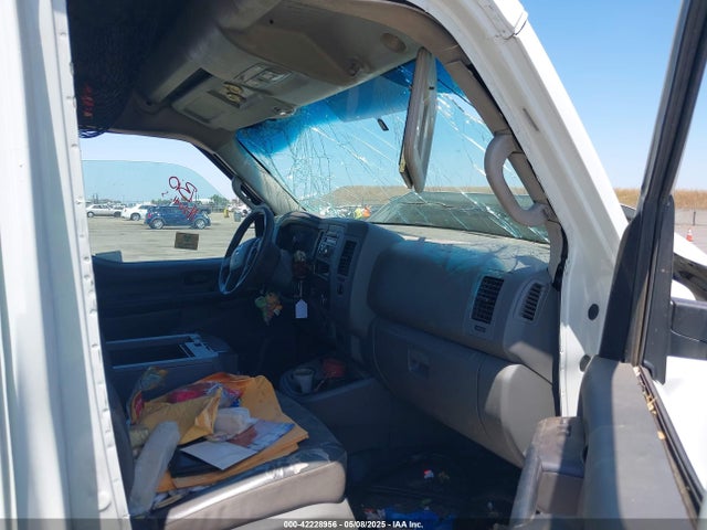 1N6BF0LX4FN806349 Nissan Nv Cargo Nv2500 Hd Sv V6