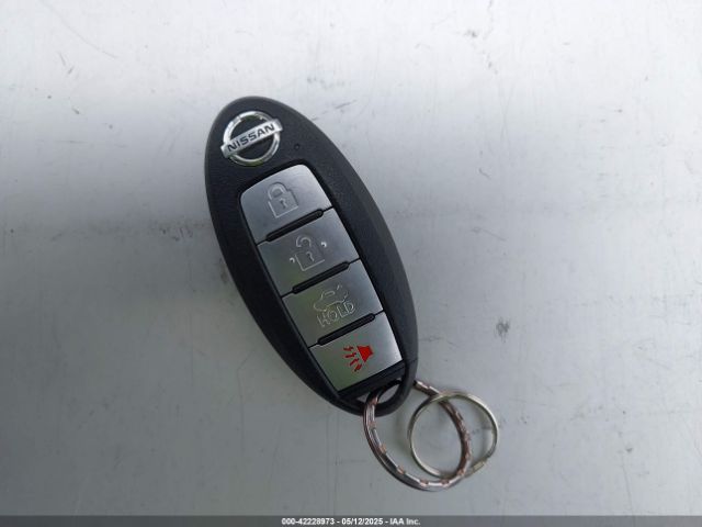 3N1CN8EV3ML830677 Nissan Versa Sv Xtronic Cvt