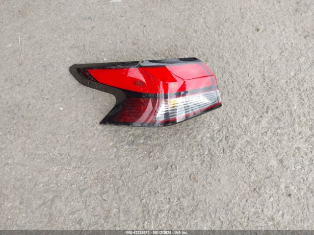 3N1CN8EV3ML830677 Nissan Versa Sv Xtronic Cvt