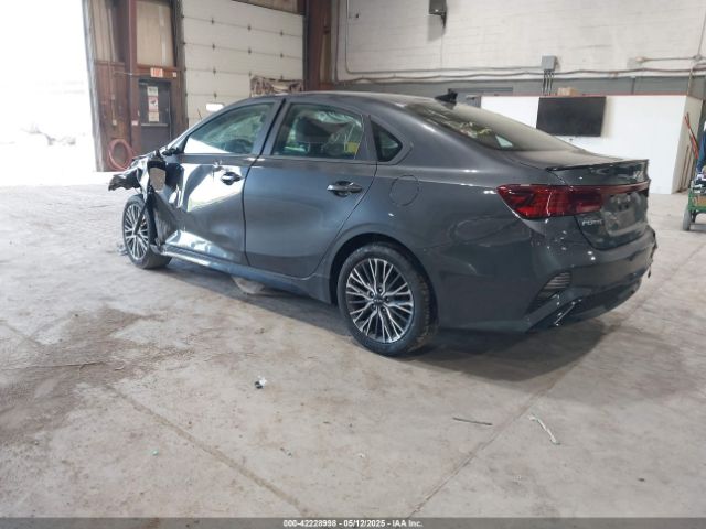 3KPF54AD3PE581872 KIA Forte Gt-line