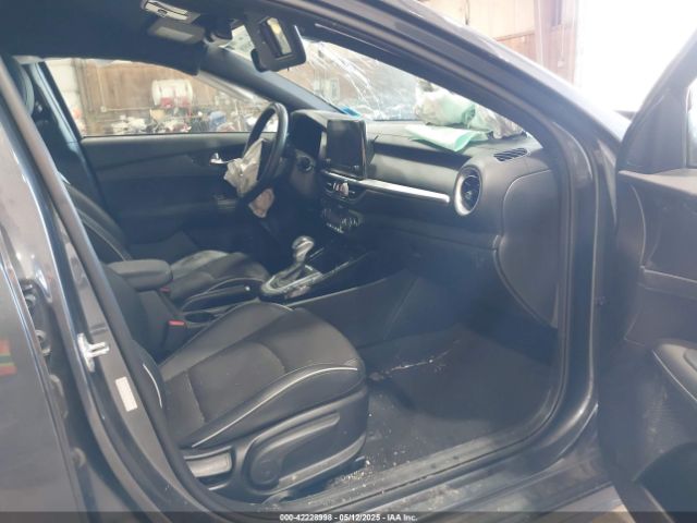 3KPF54AD3PE581872 KIA Forte Gt-line