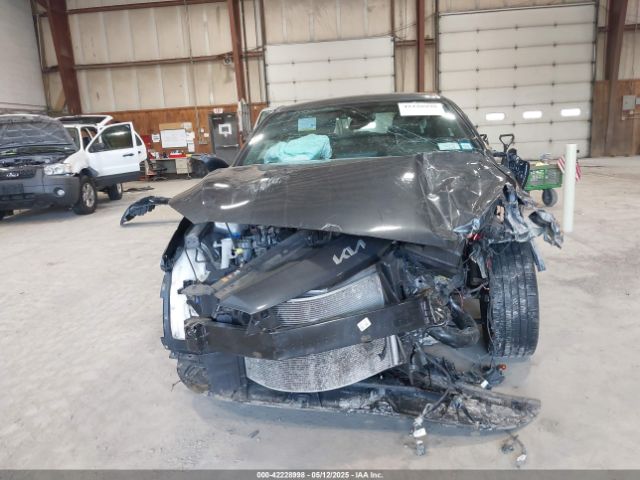 3KPF54AD3PE581872 KIA Forte Gt-line