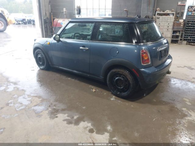 2009 MINI COOPER WMWMF33569TU73595 Photo 2