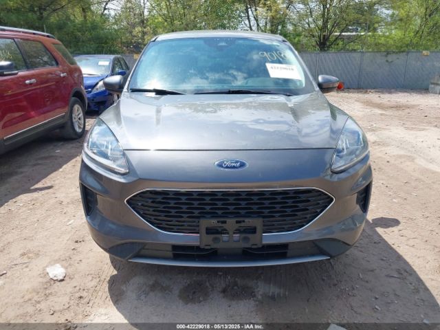 1FMCU0BZ8MUA09021 Ford Escape Se Hybrid