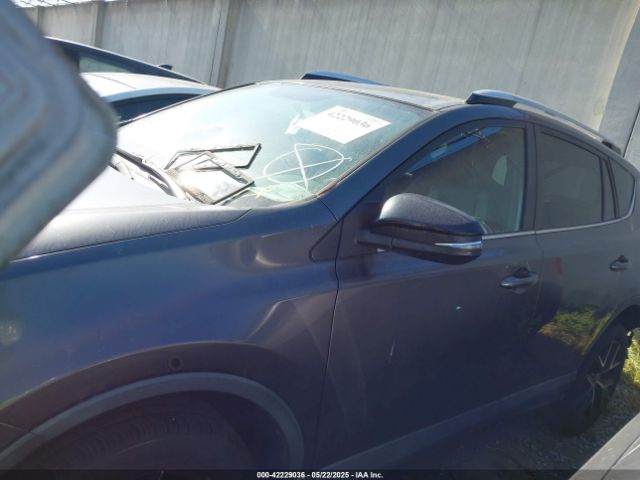 2T3NFREV6GW239717 Toyota RAV4 SE