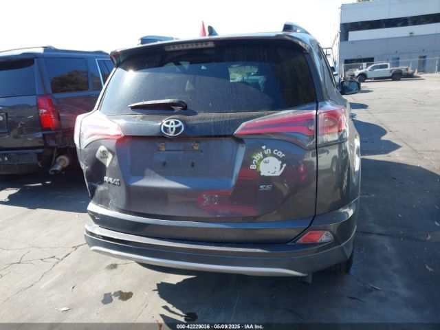 2T3NFREV6GW239717 Toyota RAV4 SE
