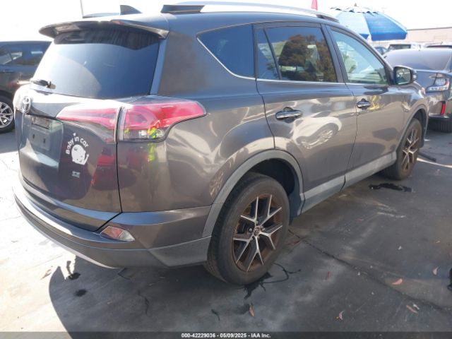2T3NFREV6GW239717 Toyota RAV4 SE