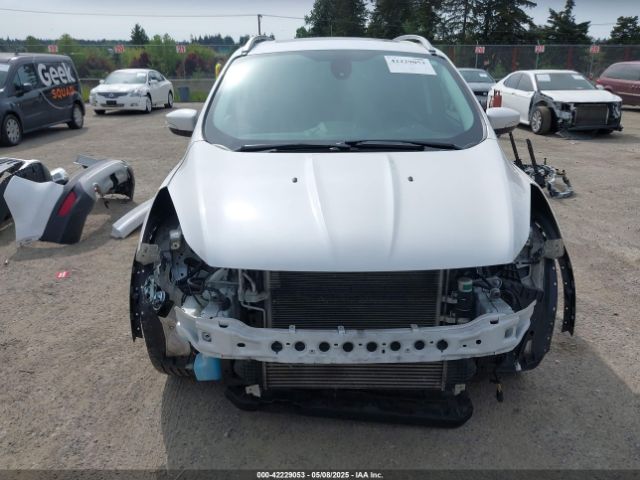 1FMCU9J94FUB96508 Ford Escape Titanium
