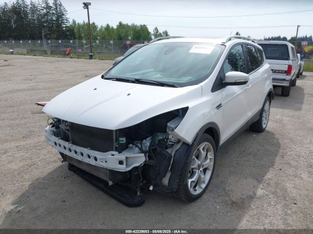 1FMCU9J94FUB96508 Ford Escape Titanium