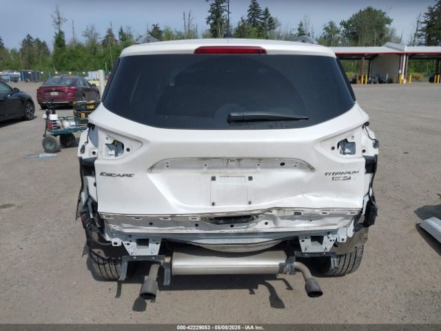 1FMCU9J94FUB96508 Ford Escape Titanium