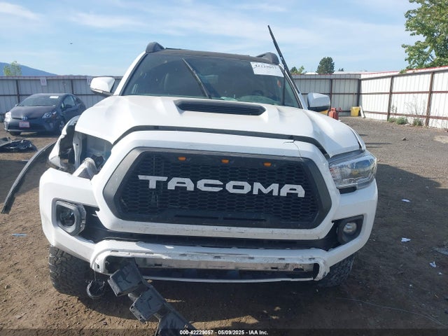 5TFDZ5BN0GX002152 Toyota Tacoma Sr5