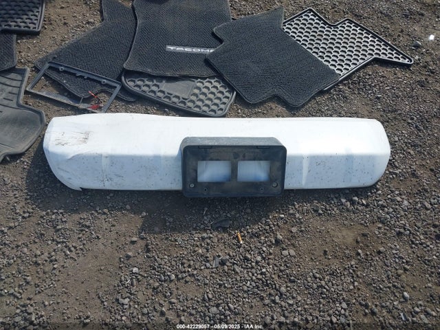5TFDZ5BN0GX002152 Toyota Tacoma Sr5