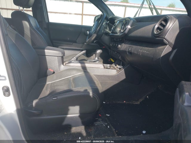5TFDZ5BN0GX002152 Toyota Tacoma Sr5