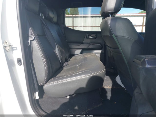 5TFDZ5BN0GX002152 Toyota Tacoma Sr5