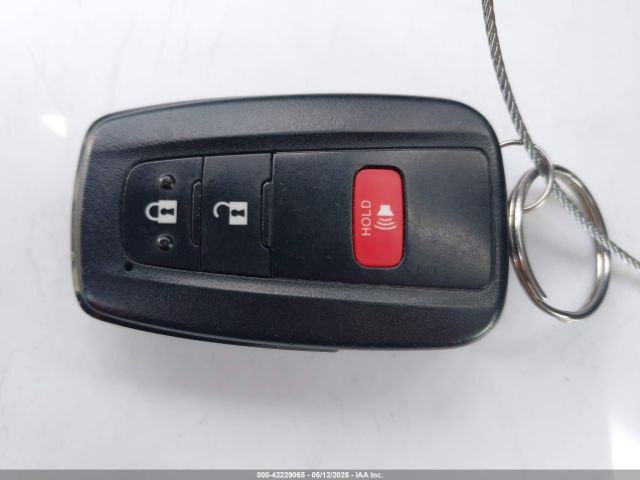 JTDKARFU2L3116050 Toyota Prius Limited