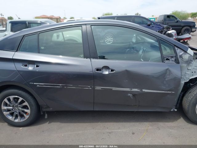JTDKARFU2L3116050 Toyota Prius Limited