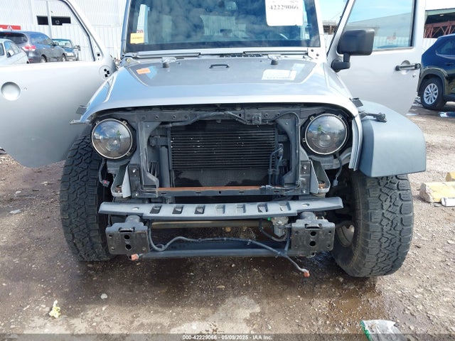 1C4BJWDG9GL225381 Jeep Wrangler