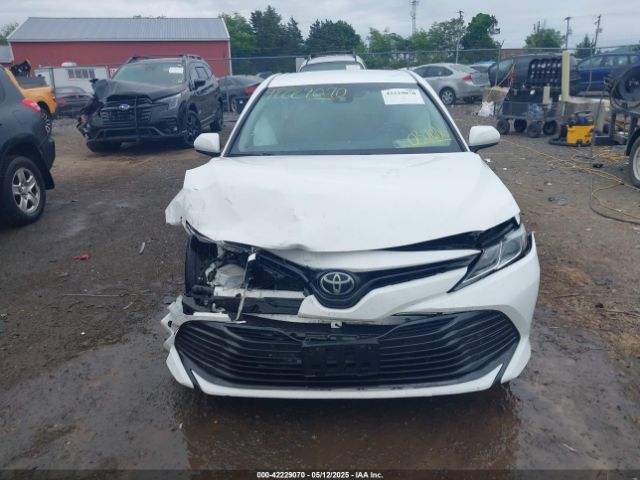 4T1B11HK8JU039006 Toyota CAMRY LE