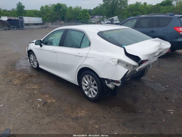 4T1B11HK8JU039006 Toyota CAMRY LE