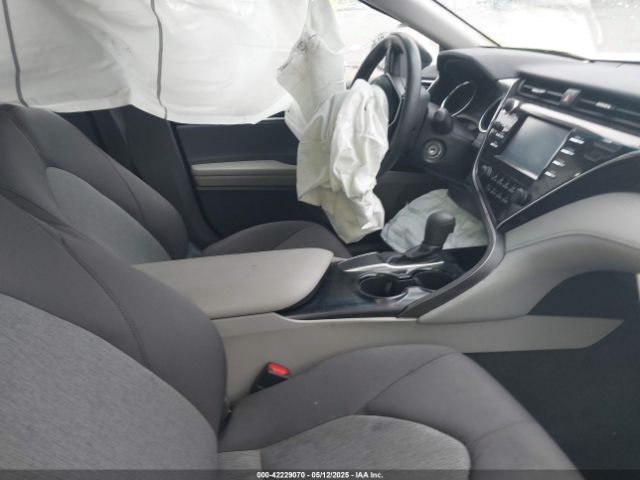 4T1B11HK8JU039006 Toyota CAMRY LE