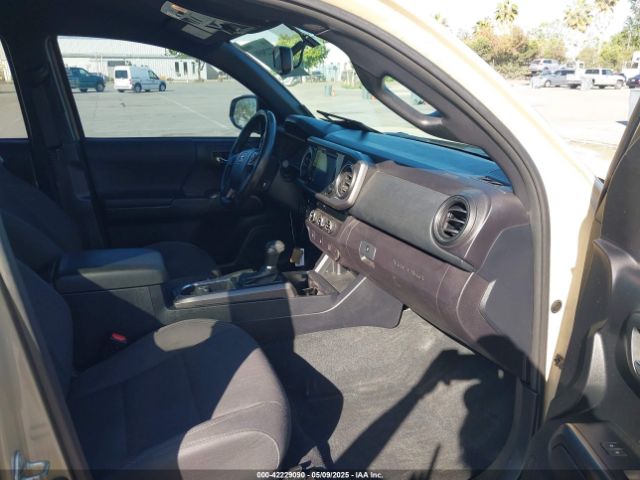 5TFCZ5AN1HX114215 Toyota Tacoma Trd Off Road