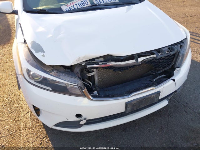 KIA FORTE LX 2017 3KPFK4A73HE017806 Image 6
