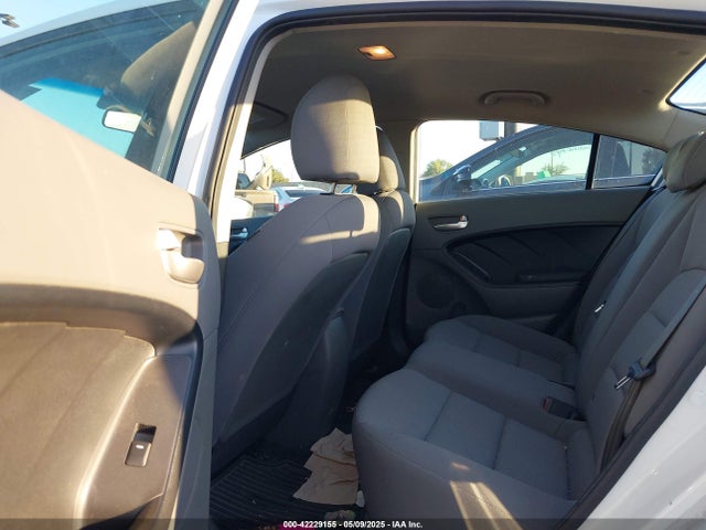 KIA FORTE LX 2017 3KPFK4A73HE017806 Image 8