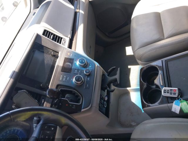 5TDYK3DC6FS656843 Toyota Sienna Xle 8 Passenger