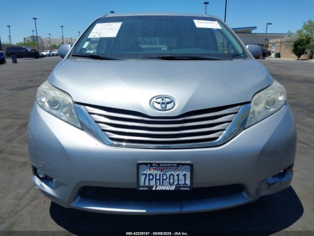 5TDYK3DC6FS656843 Toyota Sienna Xle 8 Passenger