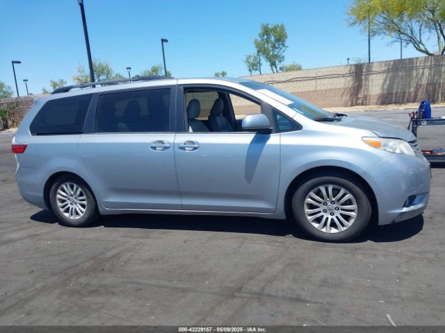 5TDYK3DC6FS656843 Toyota Sienna Xle 8 Passenger