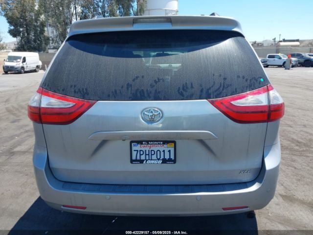 5TDYK3DC6FS656843 Toyota Sienna Xle 8 Passenger
