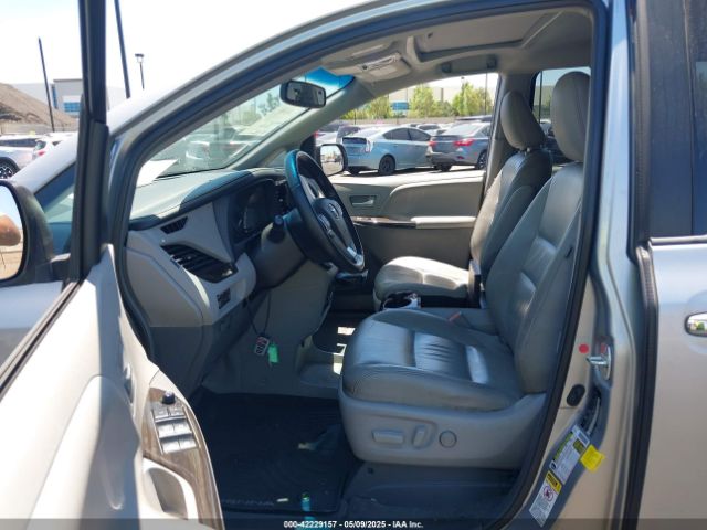5TDYK3DC6FS656843 Toyota Sienna Xle 8 Passenger